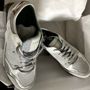NEW - CAFèNOIR Italian Fashion Sneakers, Silver size 38, US 7